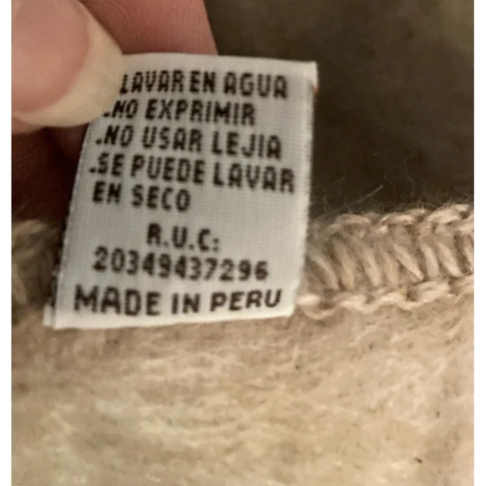 Alpaca Camargo Scarf Peru Embroidered‎ Logo Tan Beige Ultra Soft Fringe